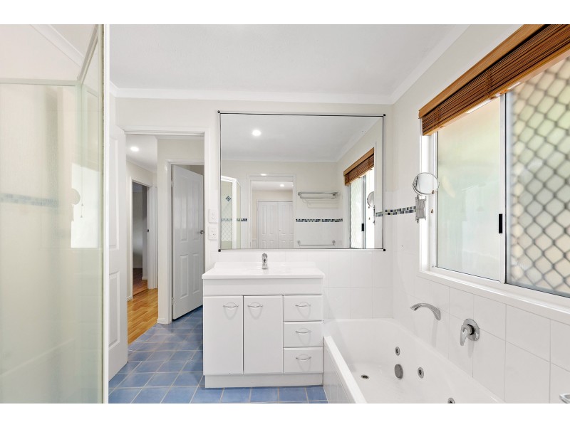 7 Orbit Court, Mudgeeraba QLD 4213