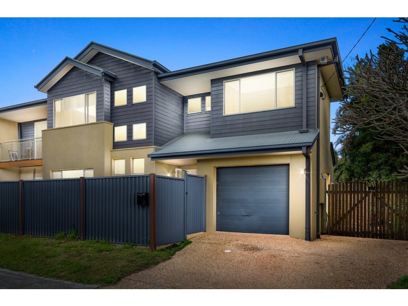 2/16 Tenth Avenue, Palm Beach QLD 4221