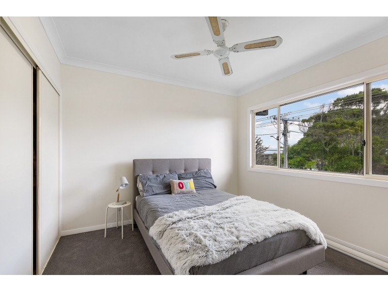 2/16 Tenth Avenue, Palm Beach QLD 4221