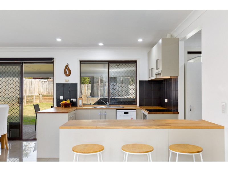 11 Moonbeam Parade, Mudgeeraba QLD 4213