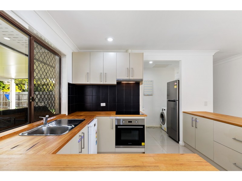 11 Moonbeam Parade, Mudgeeraba QLD 4213
