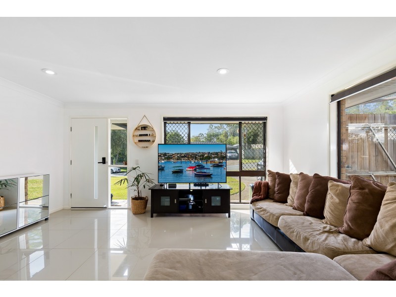 11 Moonbeam Parade, Mudgeeraba QLD 4213