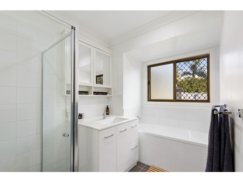 11 Moonbeam Parade, Mudgeeraba QLD 4213