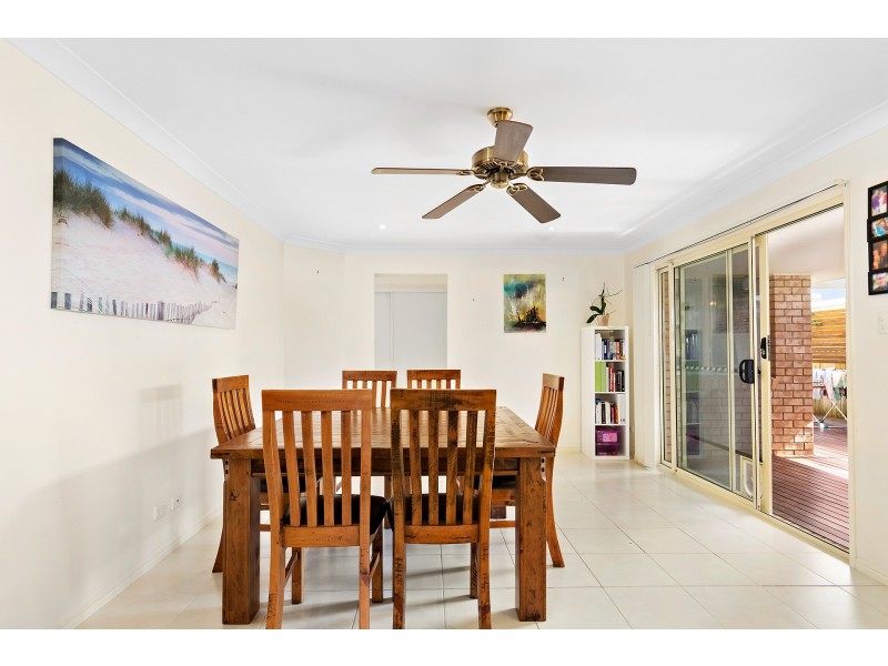 4 Greendale Place, Banora Point NSW 2486