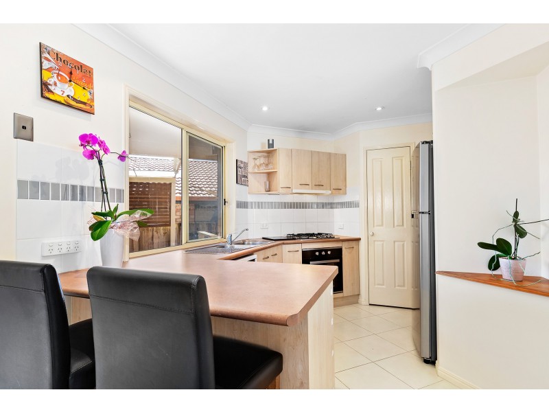 4 Greendale Place, Banora Point NSW 2486