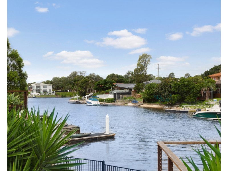 1 River Crescent, Broadbeach Waters QLD 4218