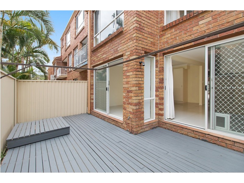 2/54 Coolangatta Road, Coolangatta QLD 4225