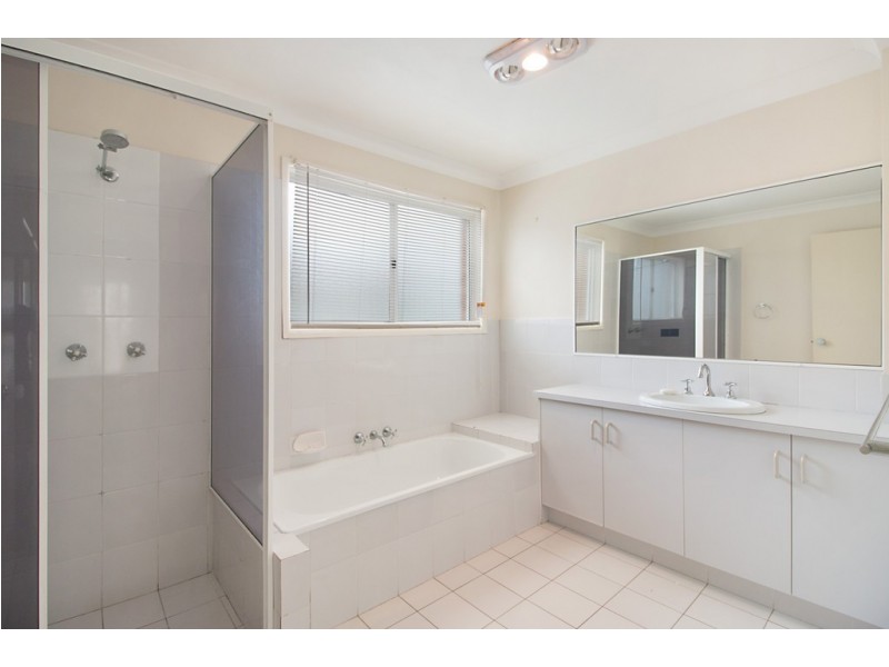 2/54 Coolangatta Road, Coolangatta QLD 4225