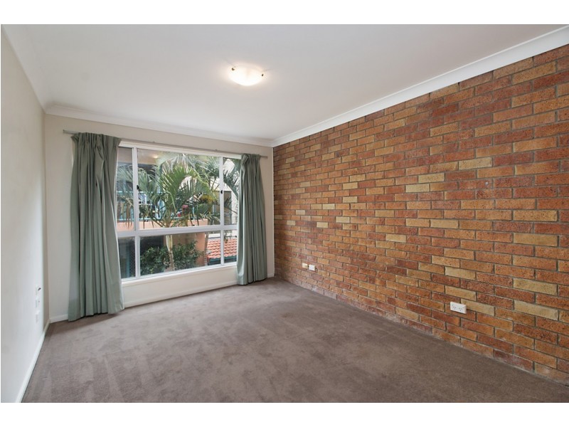 2/54 Coolangatta Road, Coolangatta QLD 4225