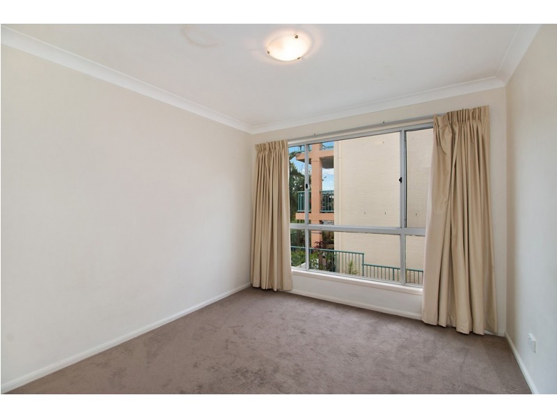 2/54 Coolangatta Road, Coolangatta QLD 4225