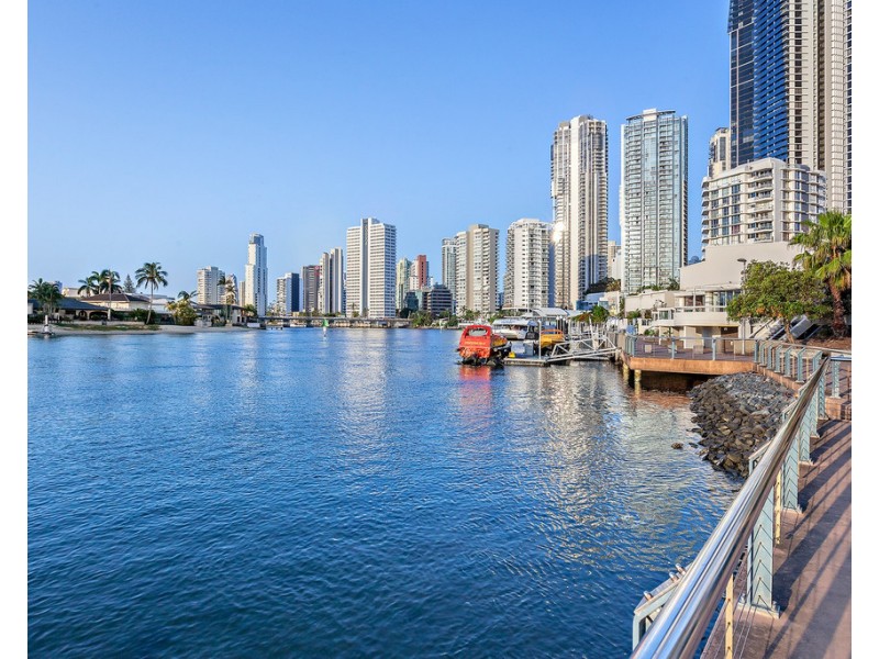 904/70 Remembrance Drive, Surfers Paradise QLD 4217