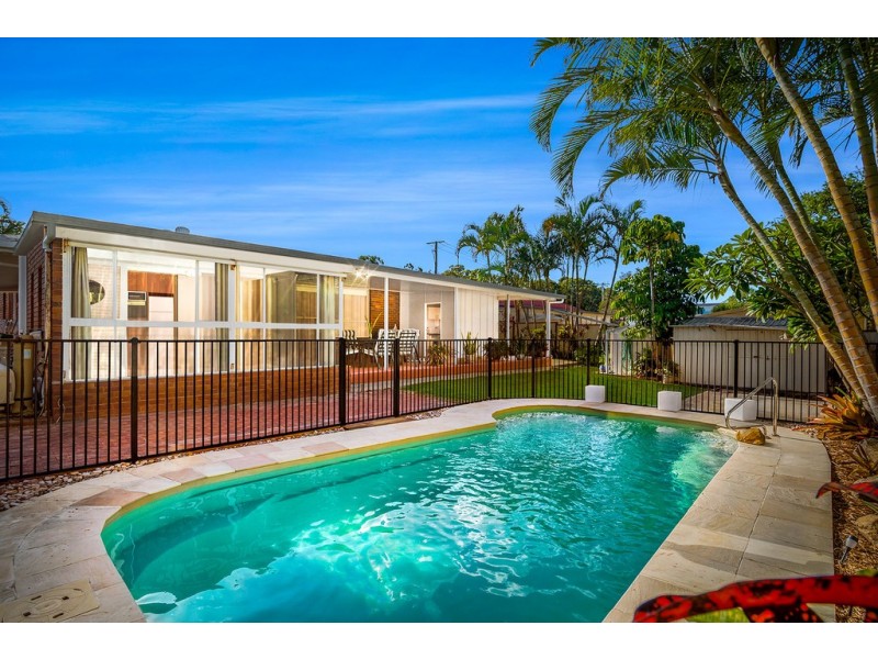 57 Bestmann Road East, Sandstone Point QLD 4511