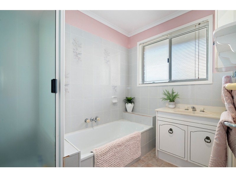 57 Bestmann Road East, Sandstone Point QLD 4511