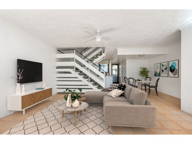 6/190 Marine Parade, Rainbow Bay QLD 4225