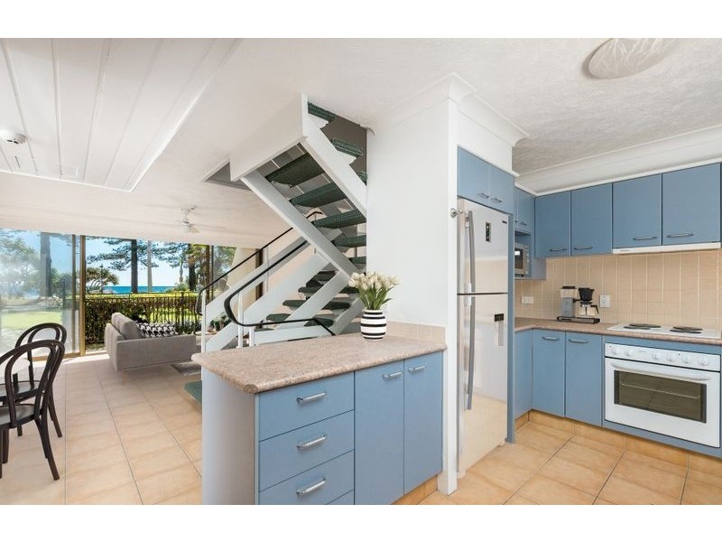 6/190 Marine Parade, Rainbow Bay QLD 4225