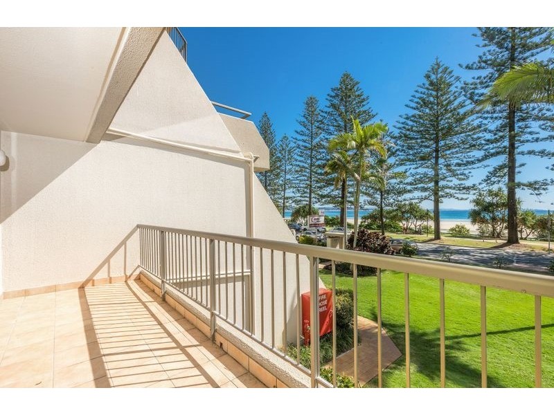 6/190 Marine Parade, Rainbow Bay QLD 4225