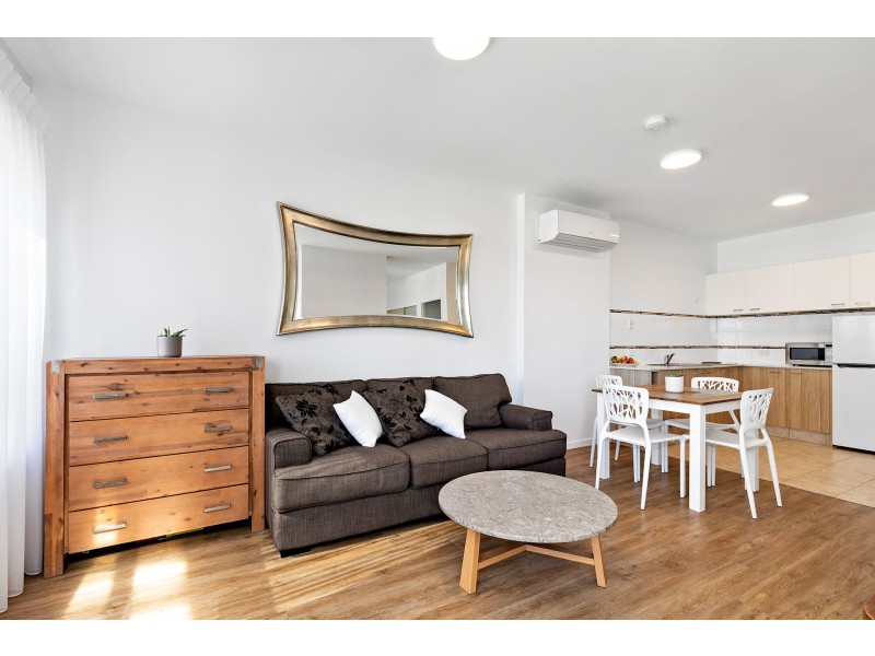 460/99 Griffith Street, Coolangatta QLD 4225