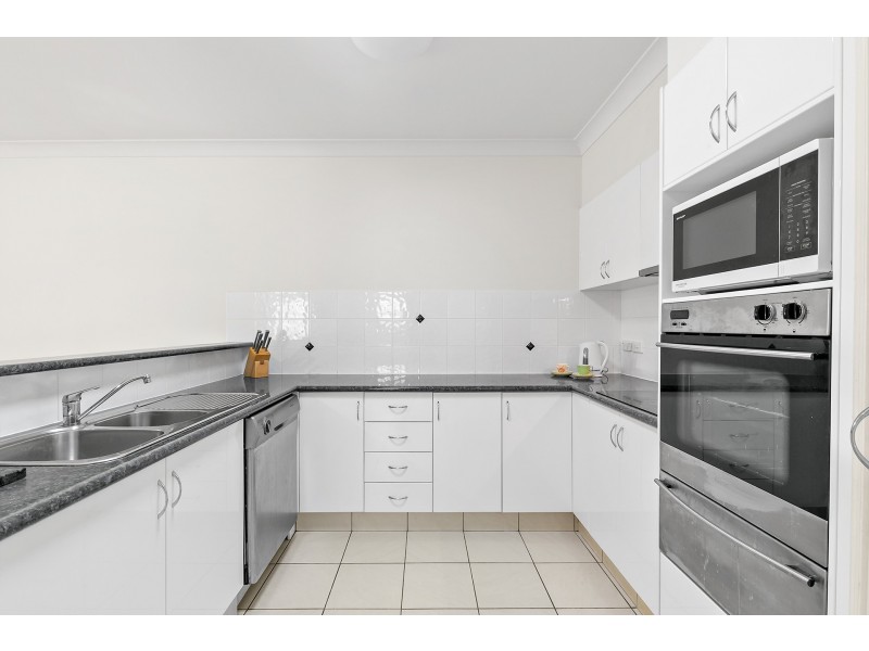 33/174 Galleon Way, Currumbin Waters QLD 4223