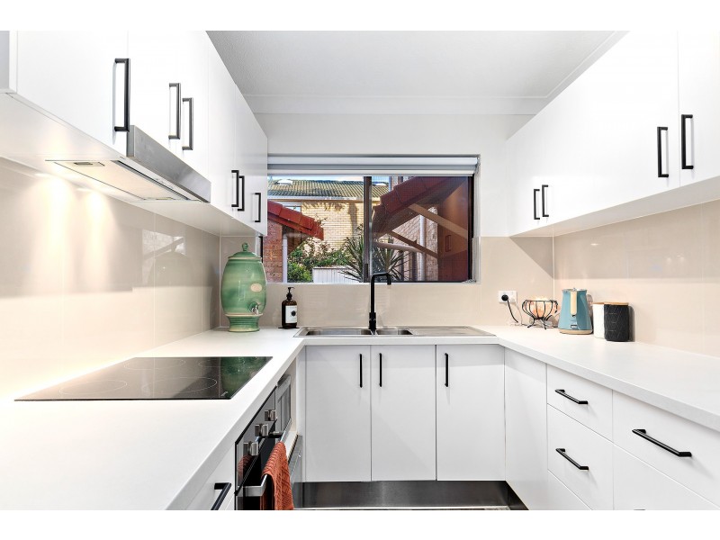 3/7 Jodie Court, Mermaid Waters QLD 4218