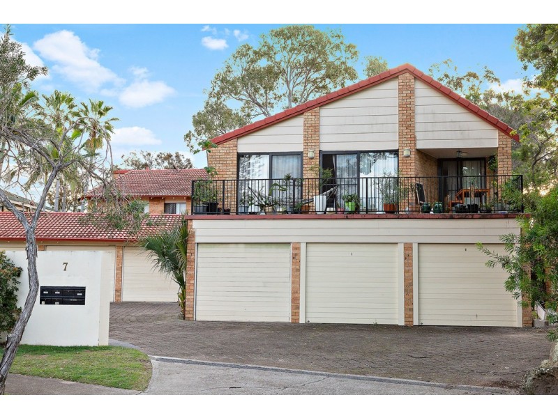 3/7 Jodie Court, Mermaid Waters QLD 4218