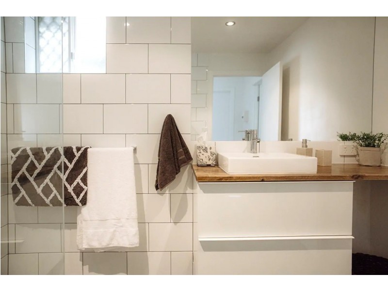 4/61 Mclean Street, Coolangatta QLD 4225