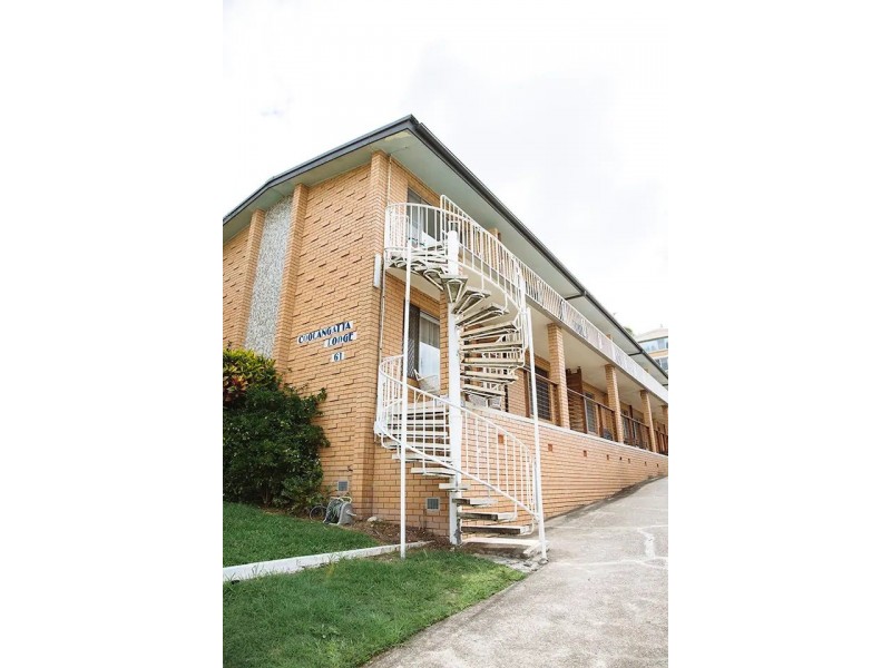 4/61 Mclean Street, Coolangatta QLD 4225