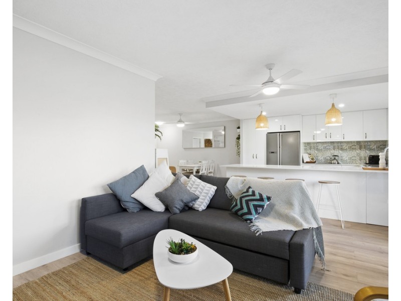 13/143 Golden Four Drive, Bilinga QLD 4225