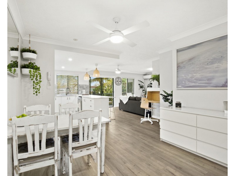 13/143 Golden Four Drive, Bilinga QLD 4225