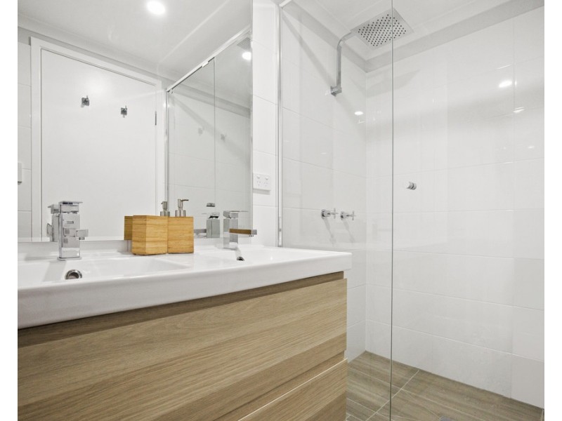 13/143 Golden Four Drive, Bilinga QLD 4225