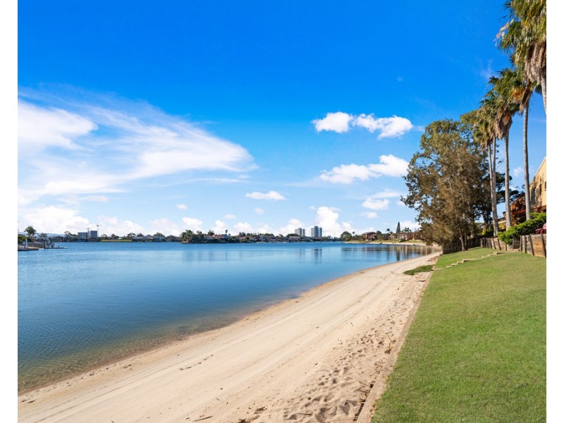 5/9 Jodie Court, Mermaid Waters QLD 4218