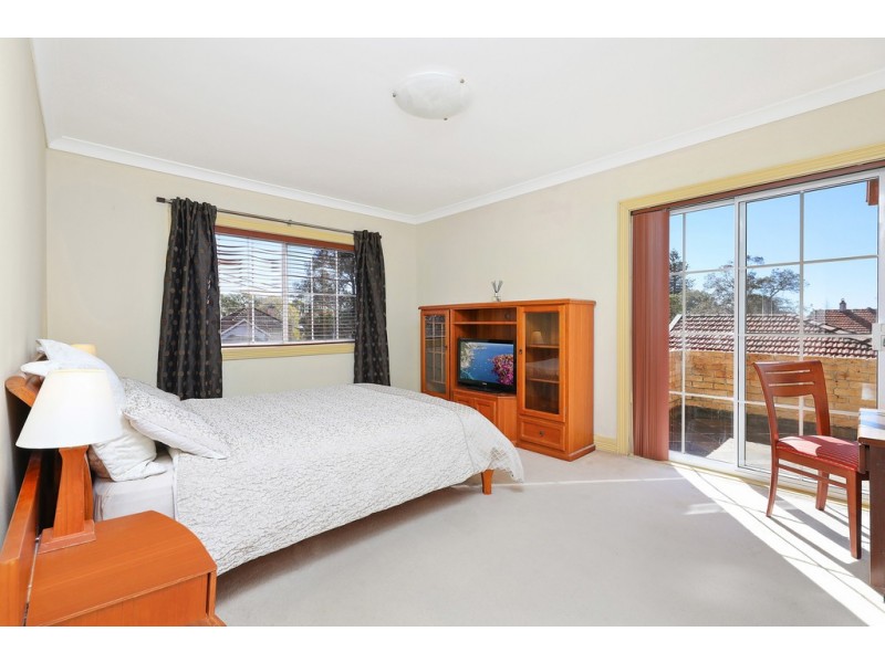 24 Cambridge Street, Willoughby NSW 2068