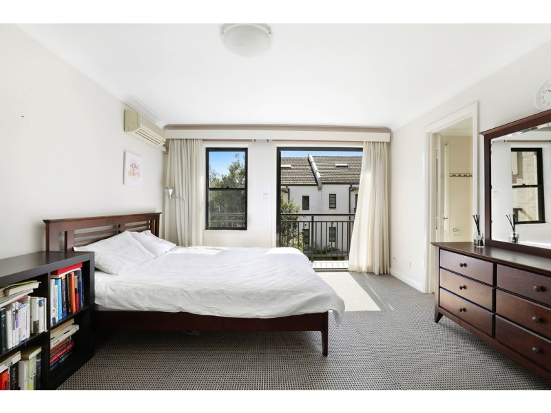 2 Walkers Drive, Lane Cove NSW 2066