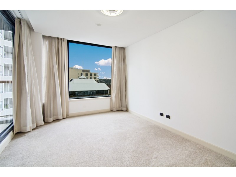 2104/2 Dind Street, Milsons Point NSW 2061