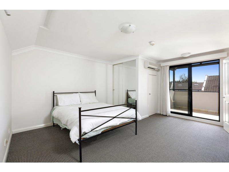 2 Walkers Drive, Lane Cove NSW 2066