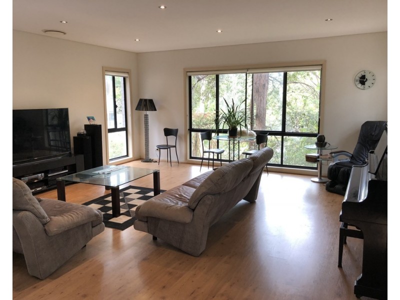 2B Pembroke Avenue, Turramurra NSW 2074