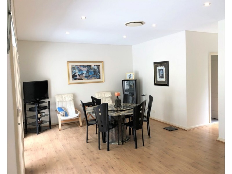 2B Pembroke Avenue, Turramurra NSW 2074