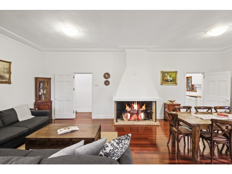 9 Lone Pine Avenue, Chatswood NSW 2067