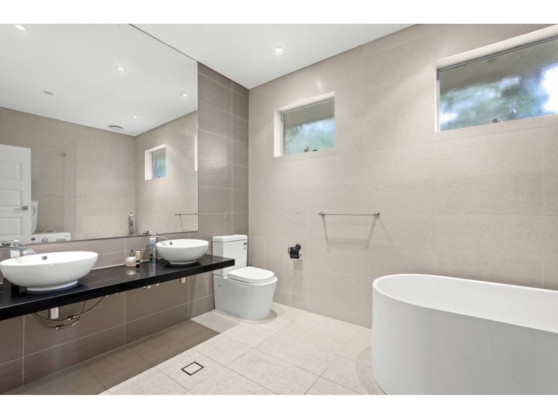 24 Hawthorne Avenue, Chatswood NSW 2067