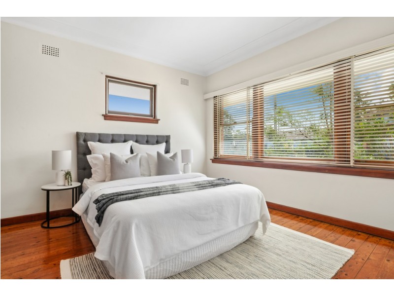 7 Neale Avenue, Forestville NSW 2087