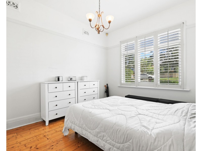 11 Ferncourt Avenue, Roseville NSW 2069