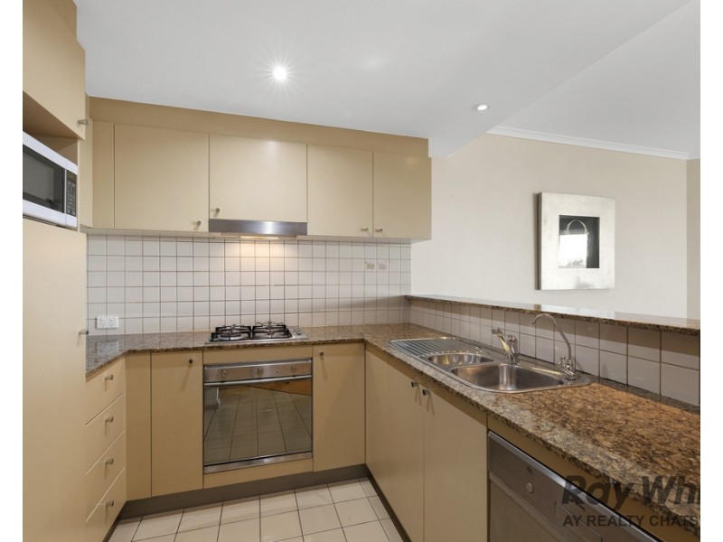 617/2B Help Street, Chatswood NSW 2067