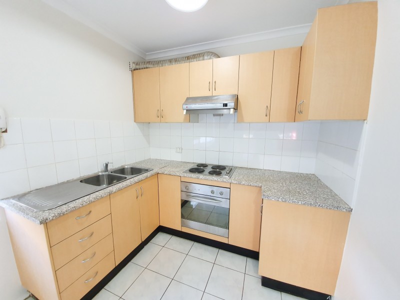 2/36 Sixth Avenue, Campsie NSW 2194