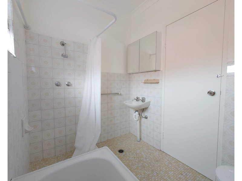 4/37 Fletcher Street, Campsie NSW 2194