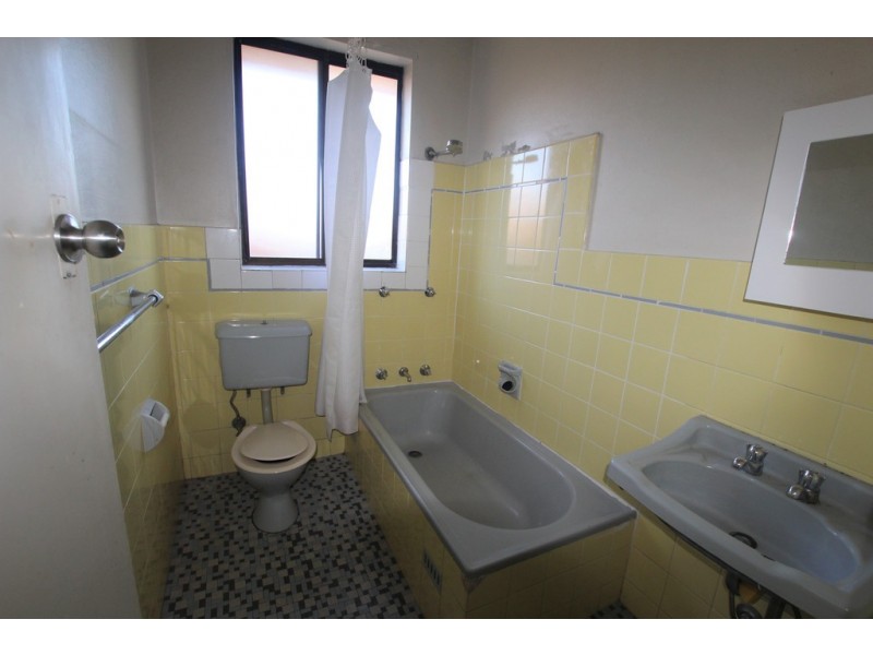 6/54 McKern Street, Campsie NSW 2194