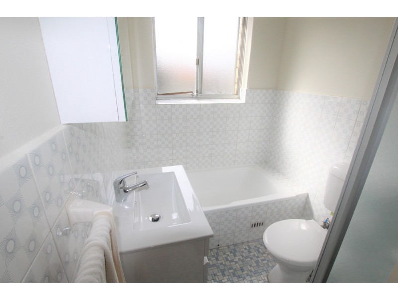 4/4 Browning Street, Campsie NSW 2194