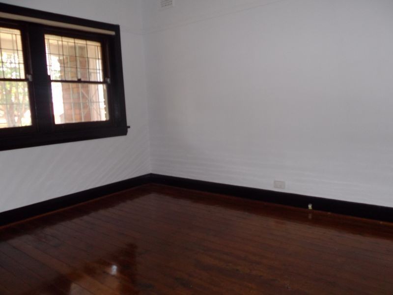 18 Liney Street, Clemton Park NSW 2206