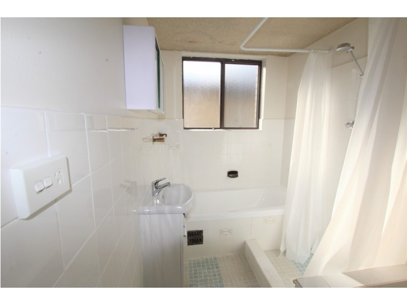 1/54 Claremont Street, Campsie NSW 2194