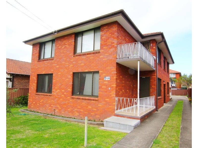 2/4 Cobden Street, Belmore NSW 2192