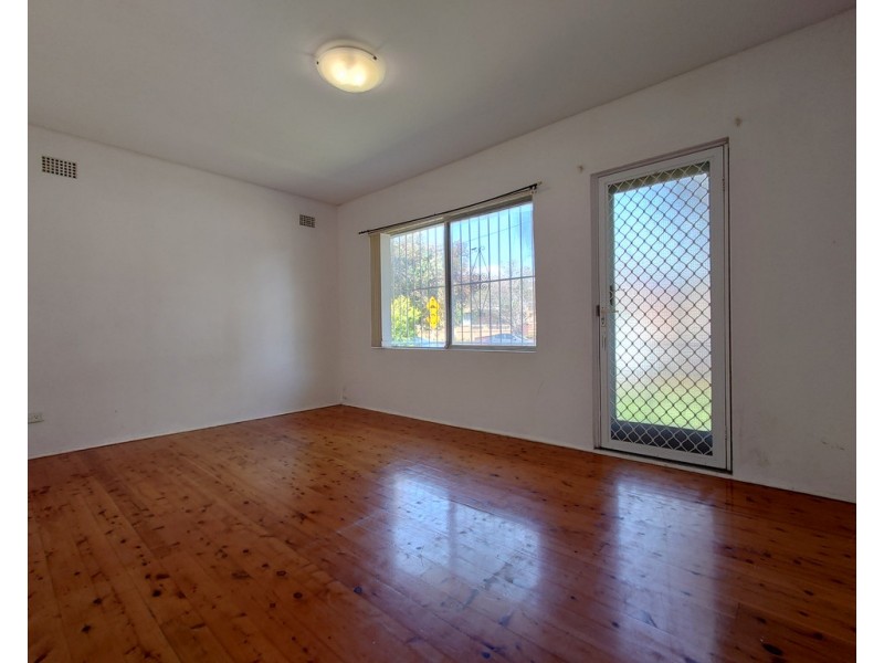 2/6 Park Street, Campsie NSW 2194