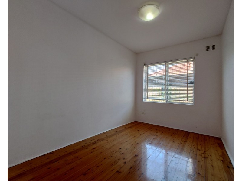 2/6 Park Street, Campsie NSW 2194